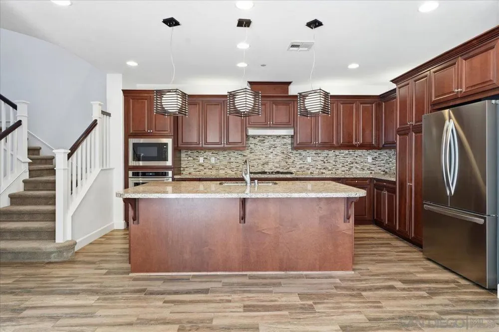 6692 Dondero Trail San Diego, CA 92130