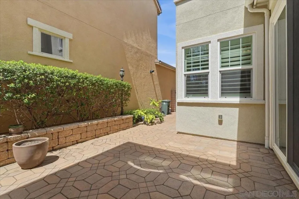 6692 Dondero Trail San Diego, CA 92130