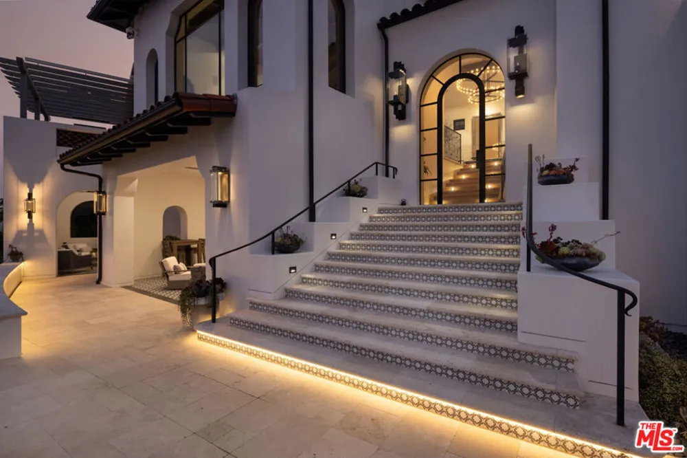 1213 Harbor Hills Drive Santa Barbara, CA 93109