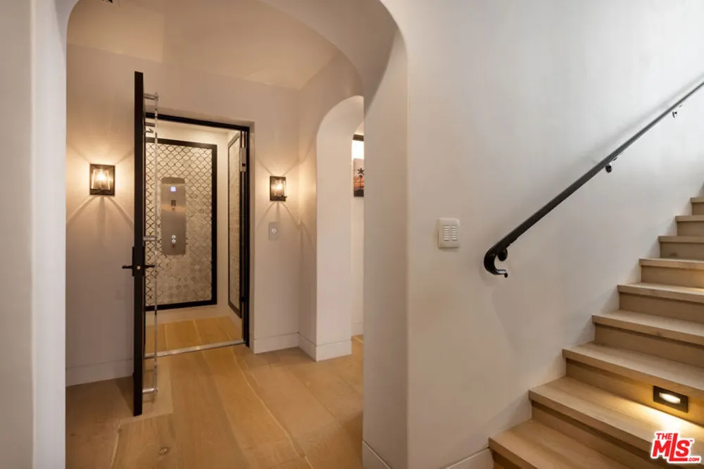 1213 Harbor Hills Drive Santa Barbara, CA 93109