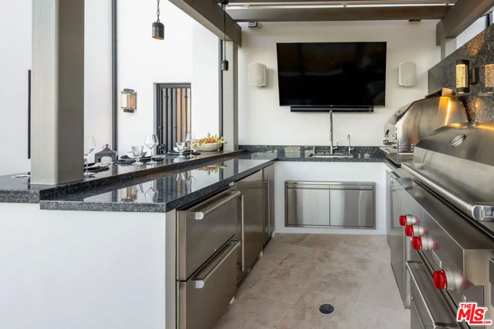1213 Harbor Hills Drive Santa Barbara, CA 93109