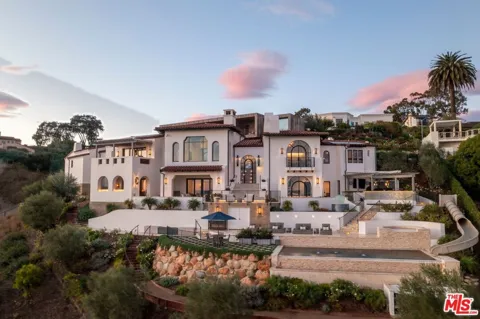1213 Harbor Hills Drive