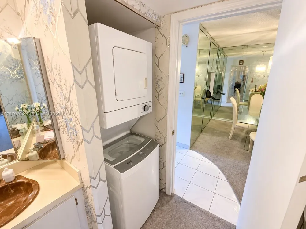 1751 NW 75th Ave #303 Plantation, FL 33313