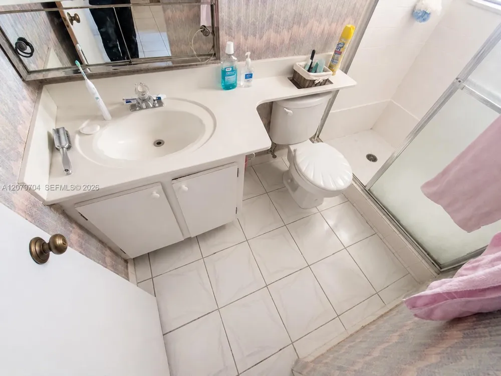 1751 NW 75th Ave #303 Plantation, FL 33313