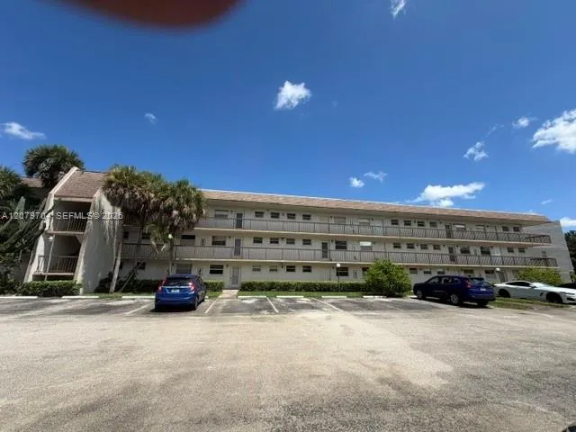 1751 NW 75th Ave #303 Plantation, FL 33313
