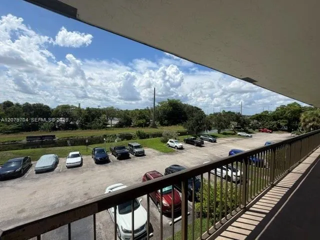 1751 NW 75th Ave #303 Plantation, FL 33313
