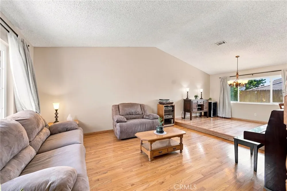 14692 Danbrook Drive Whittier, CA 90604