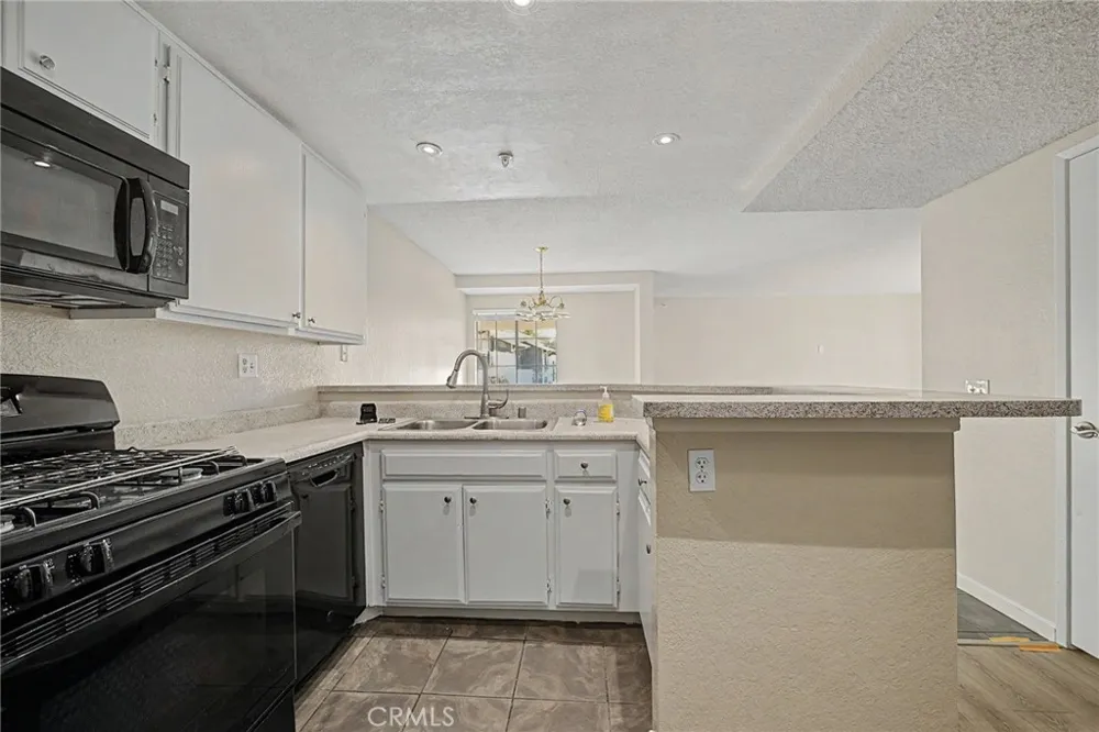 1754 Shady Oaks Court Azusa, CA 91702