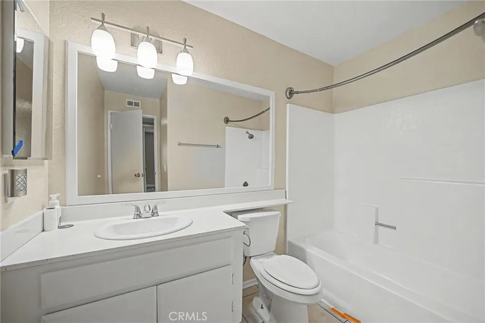 1754 Shady Oaks Court Azusa, CA 91702