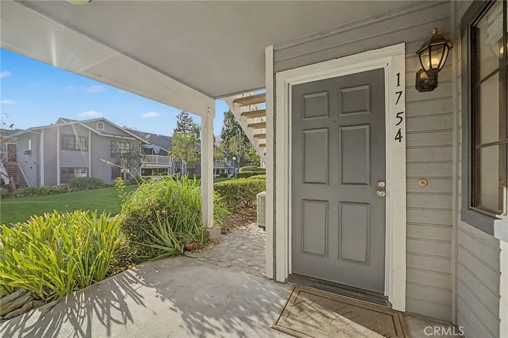 1754 Shady Oaks Court Azusa, CA 91702