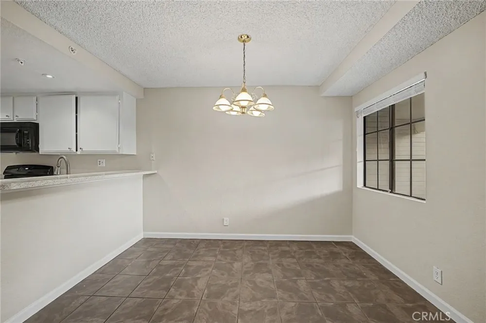 1754 Shady Oaks Court Azusa, CA 91702
