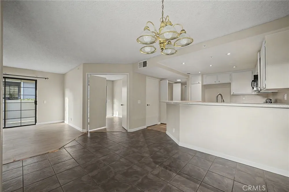 1754 Shady Oaks Court Azusa, CA 91702