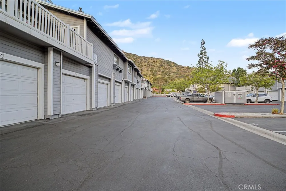 1754 Shady Oaks Court Azusa, CA 91702