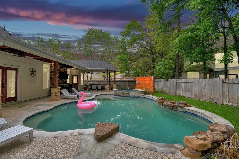 7 New Dawn Place Conroe, TX 77385