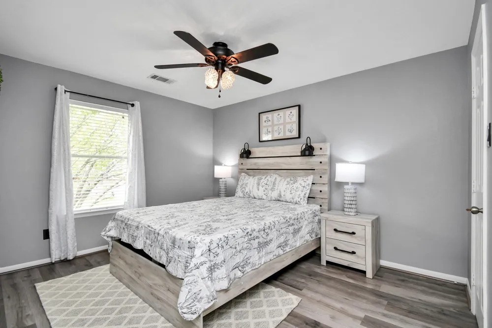 7 New Dawn Place Conroe, TX 77385