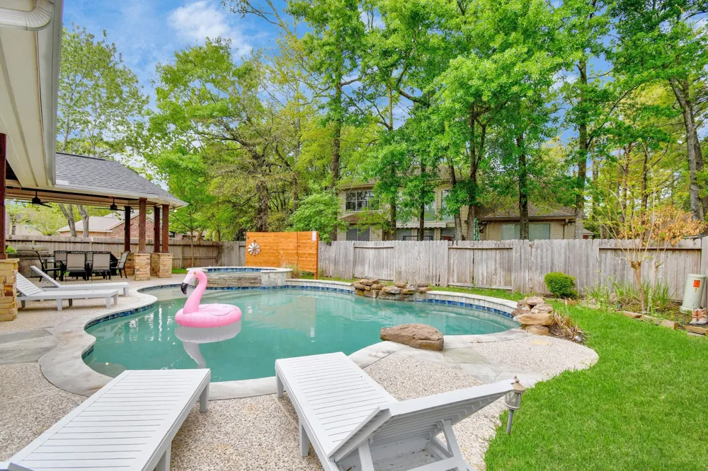 7 New Dawn Place Conroe, TX 77385