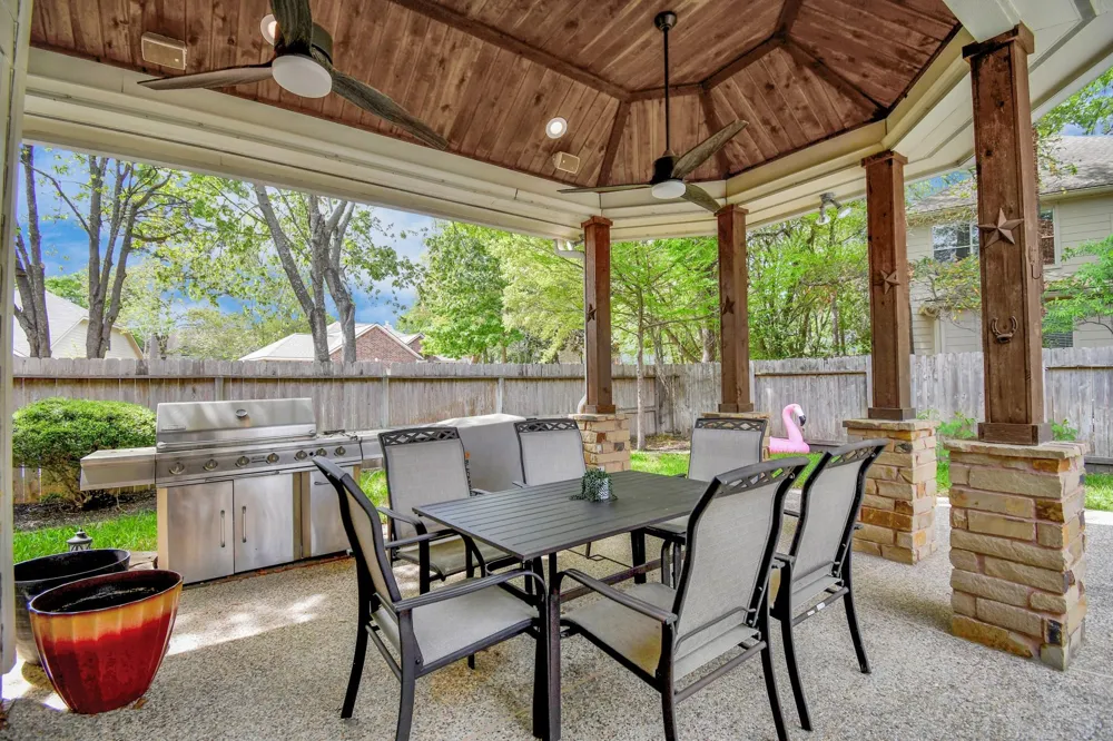 7 New Dawn Place Conroe, TX 77385