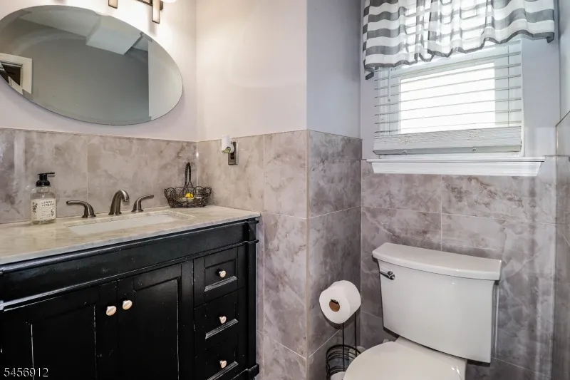 323 Ventnor Ct Piscataway, NJ 08854