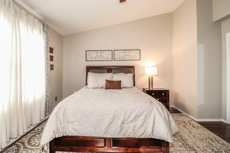 323 Ventnor Ct Piscataway, NJ 08854