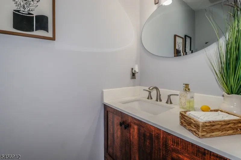 323 Ventnor Ct Piscataway, NJ 08854