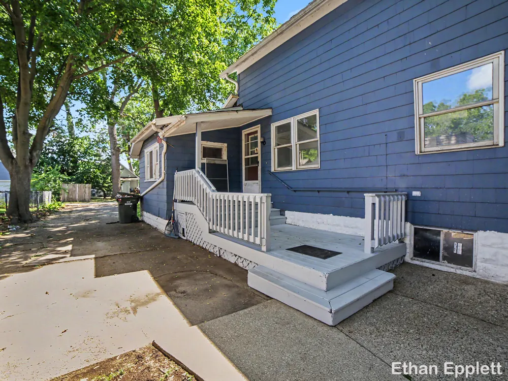 1532 Leahy Street Muskegon City, MI 49442