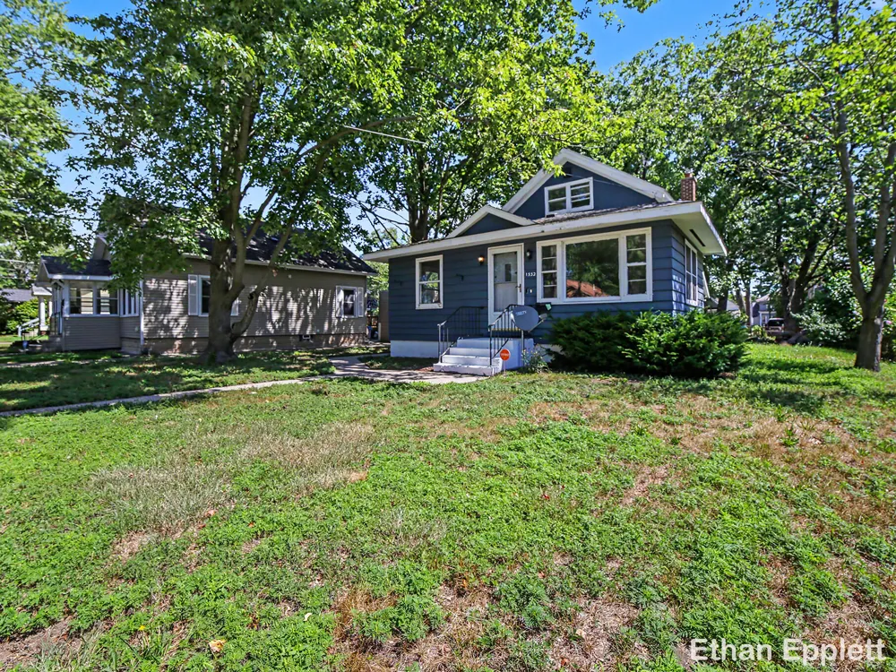1532 Leahy Street Muskegon City, MI 49442