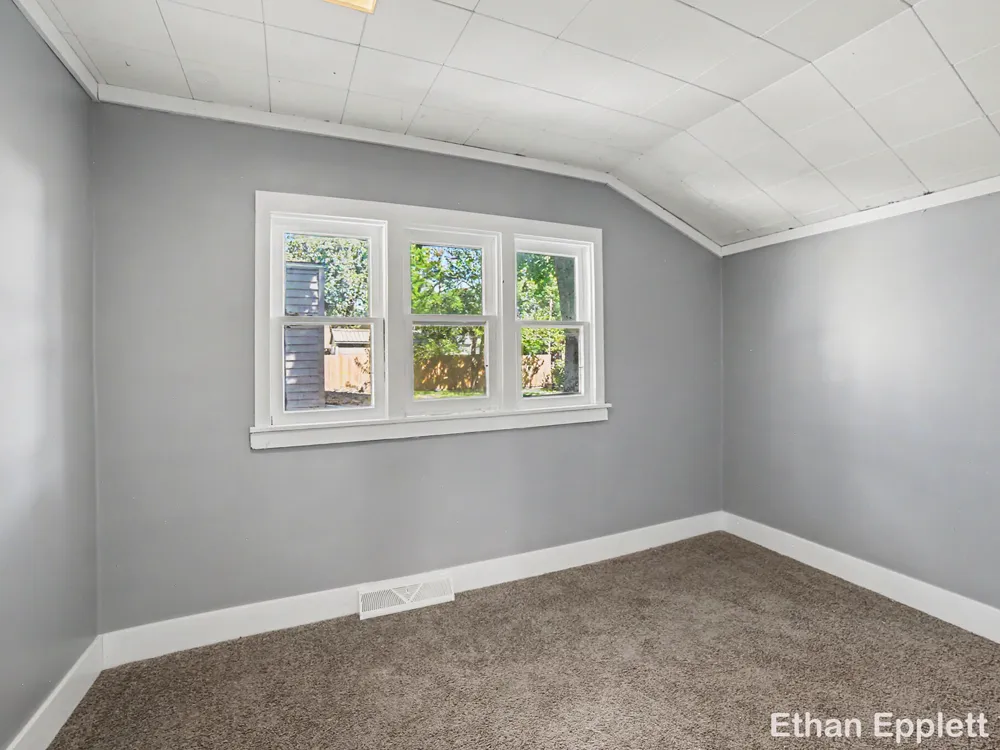 1532 Leahy Street Muskegon City, MI 49442