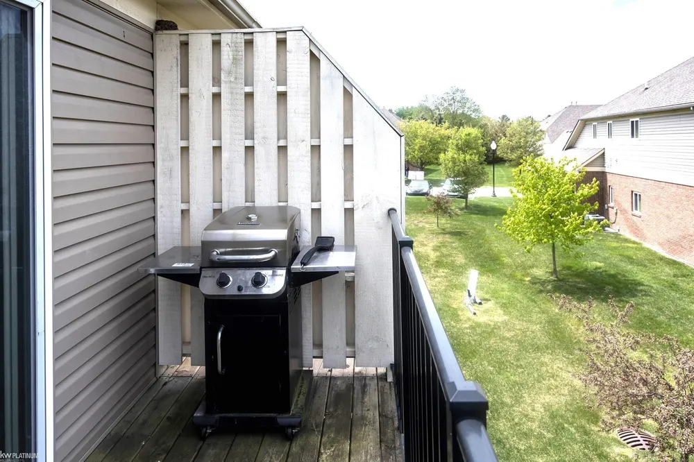 14225 Shadywood Drive Sterling Heights City, MI 48312