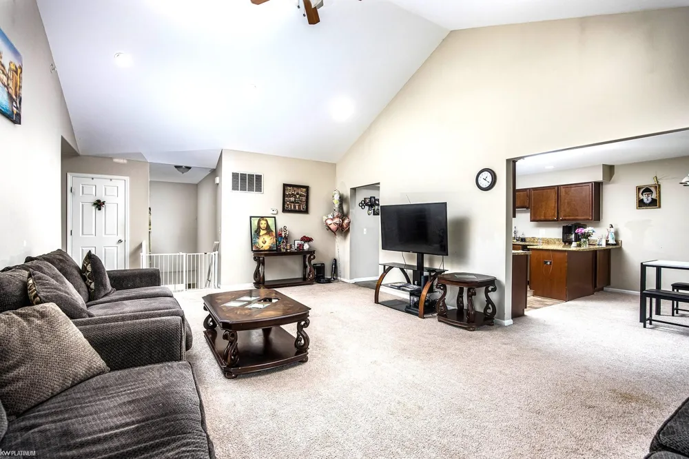 14225 Shadywood Drive Sterling Heights City, MI 48312
