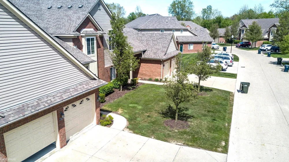 14225 Shadywood Drive Sterling Heights City, MI 48312
