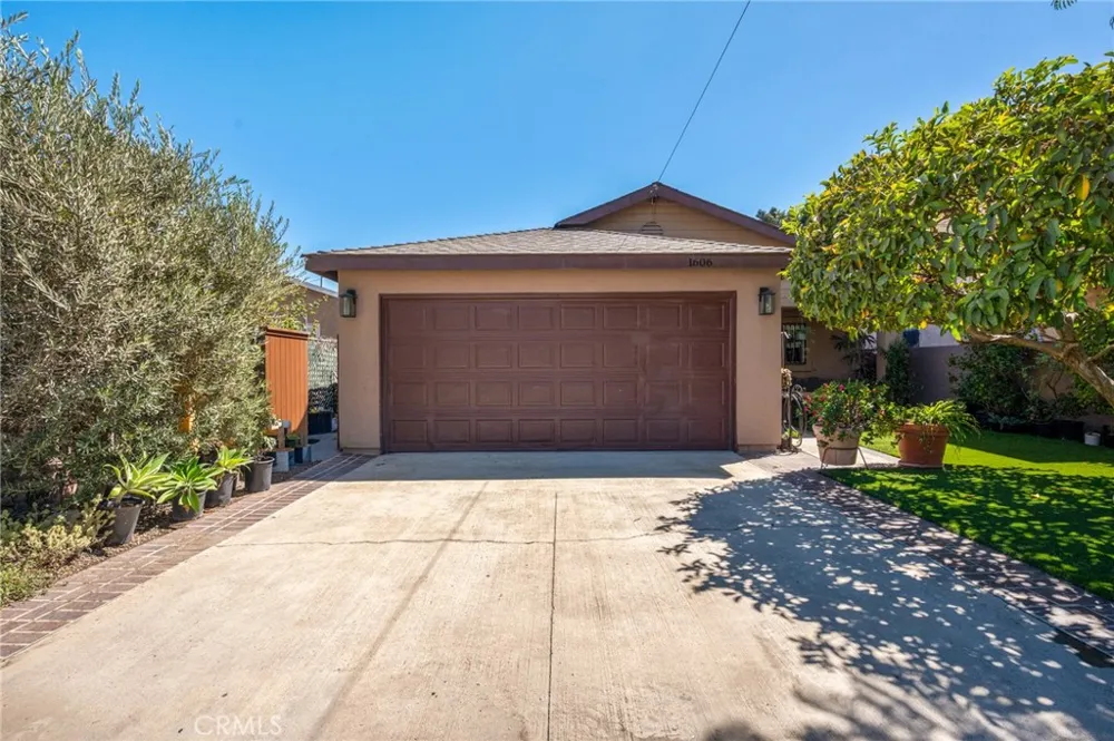 1606 E Sandison Wilmington, CA 90744