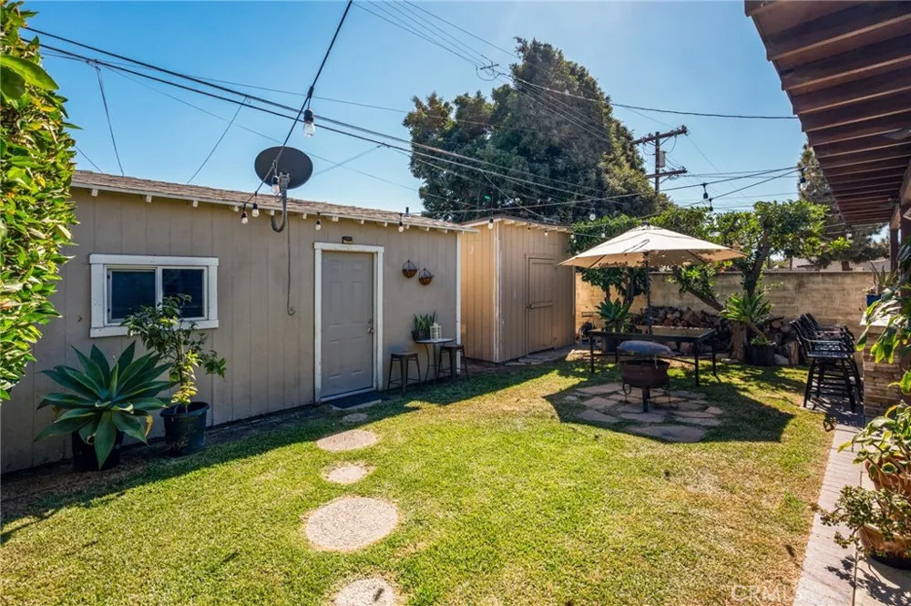 1606 E Sandison Wilmington, CA 90744