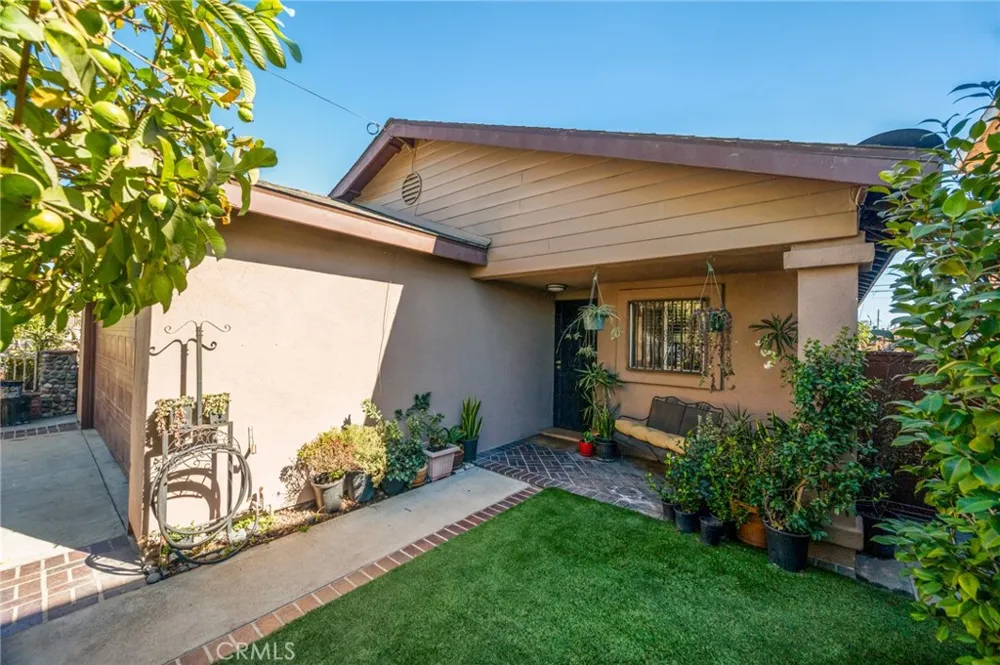 1606 E Sandison Wilmington, CA 90744