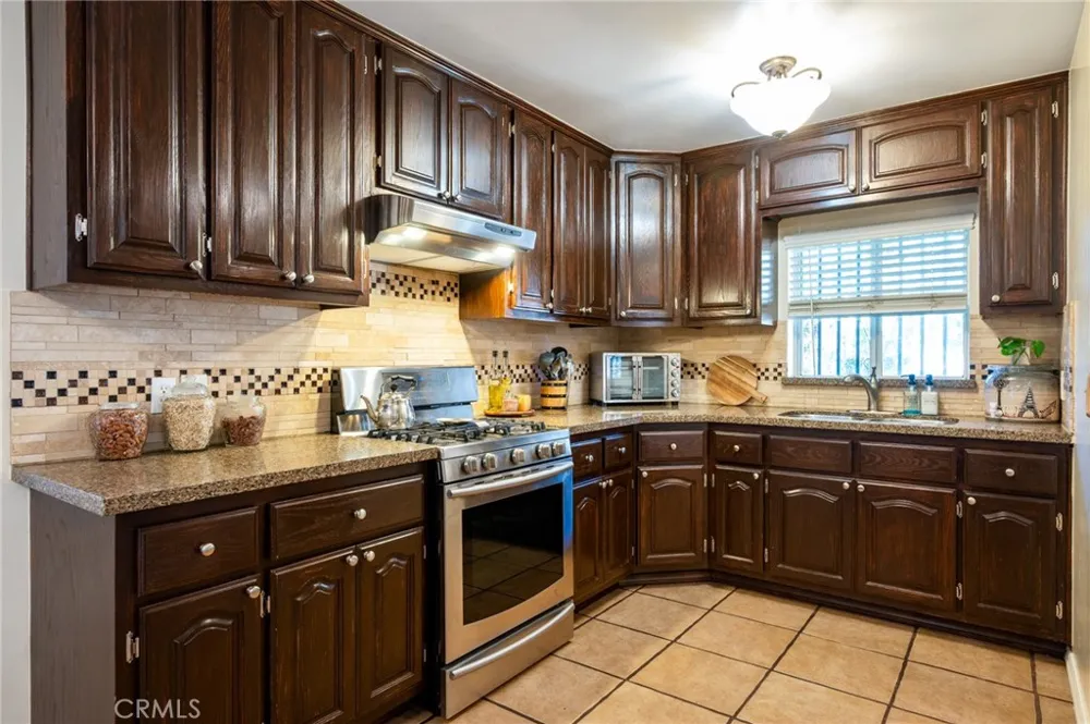 1606 E Sandison Wilmington, CA 90744