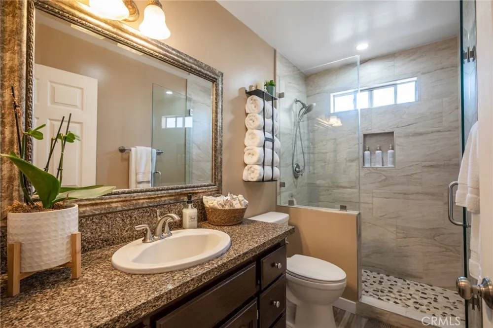 1606 E Sandison Wilmington, CA 90744