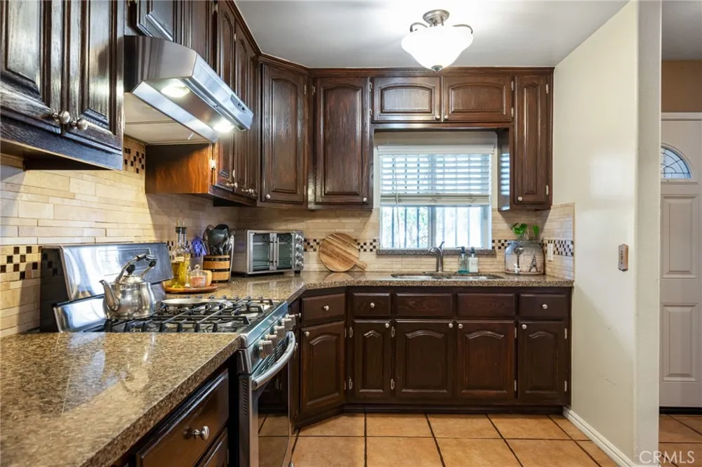 1606 E Sandison Wilmington, CA 90744
