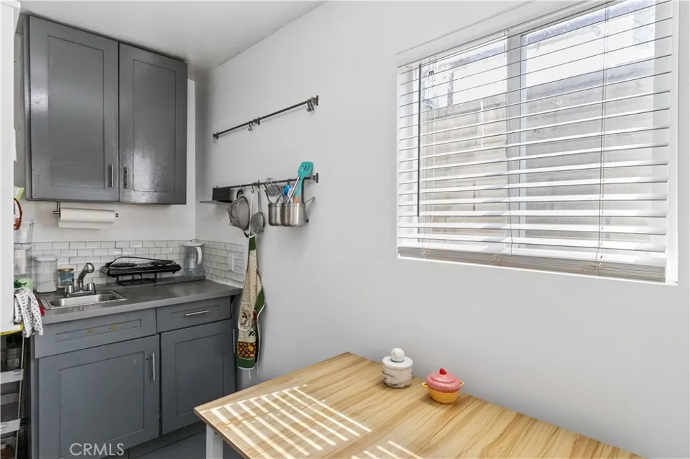 714 Brady East Los Angeles, CA 90022
