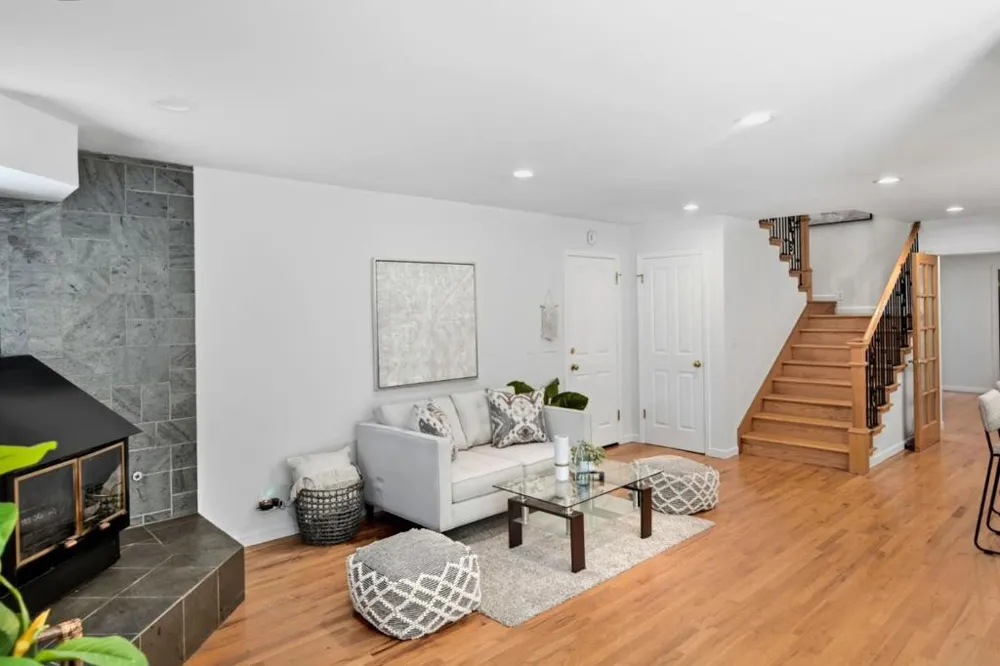 6894 Serenity Court San Jose, CA 95120