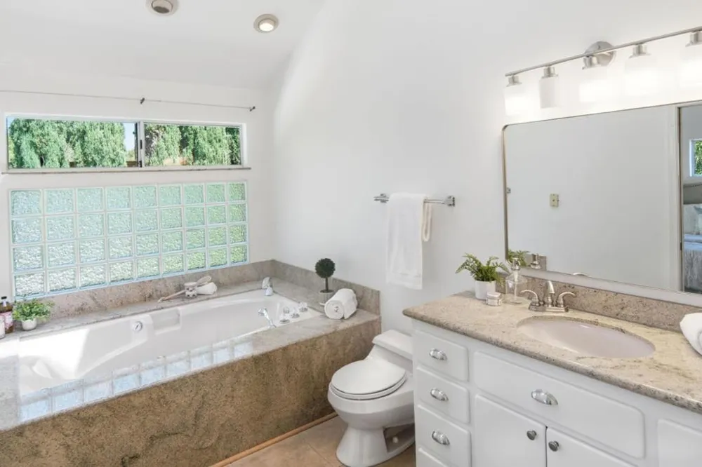 6894 Serenity Court San Jose, CA 95120