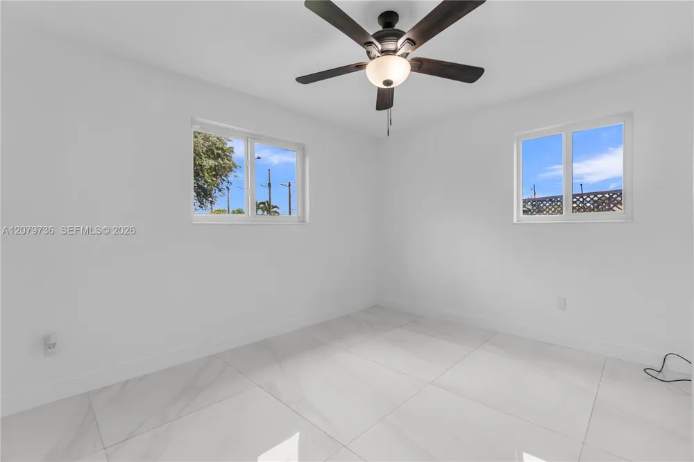 9450 SW 25th Dr Miami, FL 33165