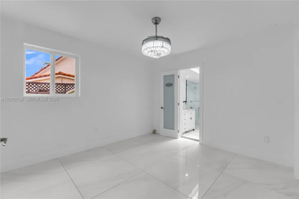 9450 SW 25th Dr Miami, FL 33165