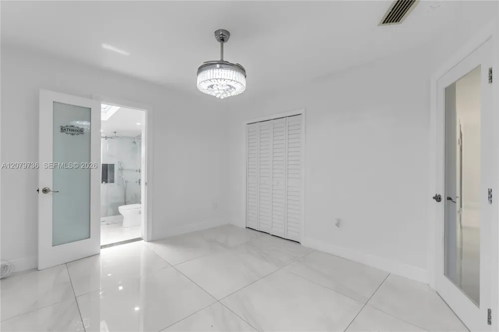 9450 SW 25th Dr Miami, FL 33165