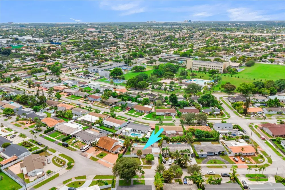 9450 SW 25th Dr Miami, FL 33165
