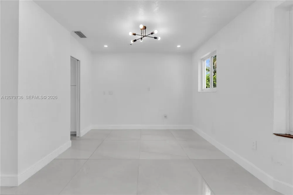 9450 SW 25th Dr Miami, FL 33165