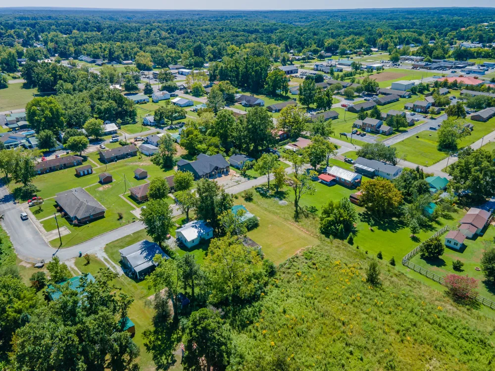315 Willis Ave Hohenwald, TN 38462
