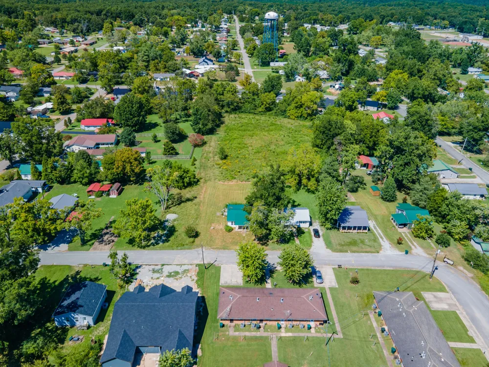 315 Willis Ave Hohenwald, TN 38462