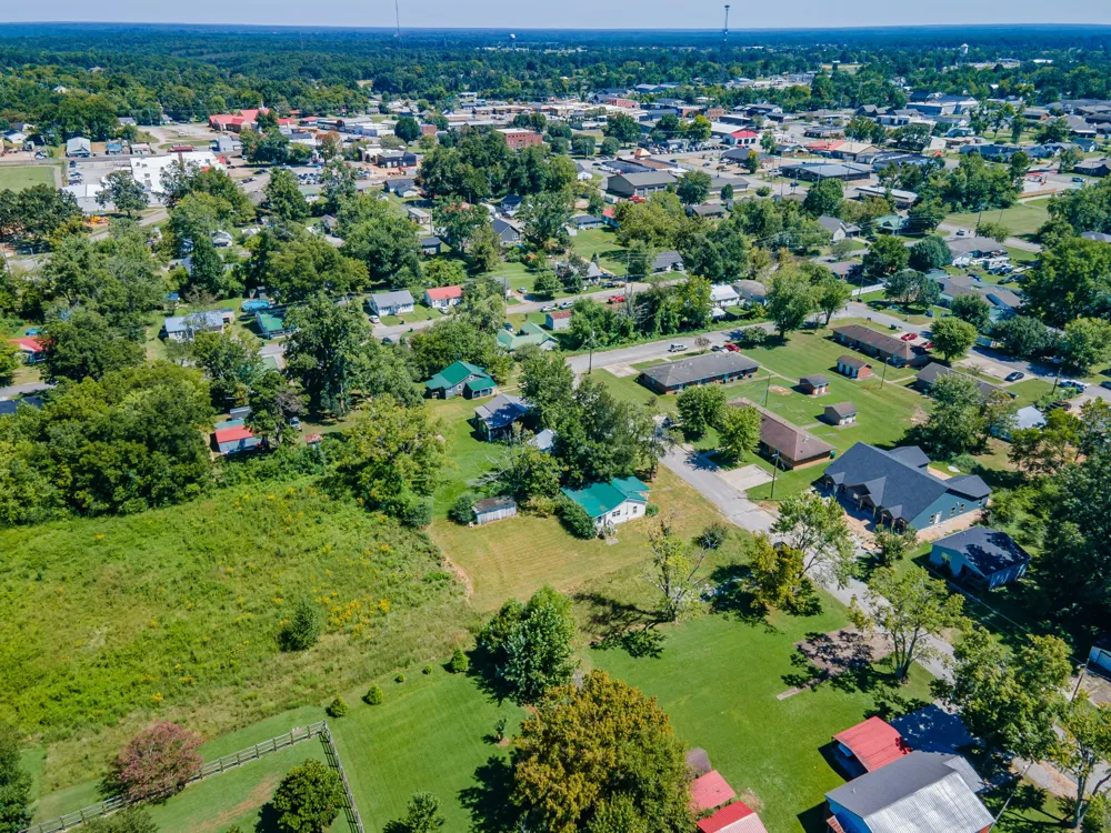 315 Willis Ave Hohenwald, TN 38462