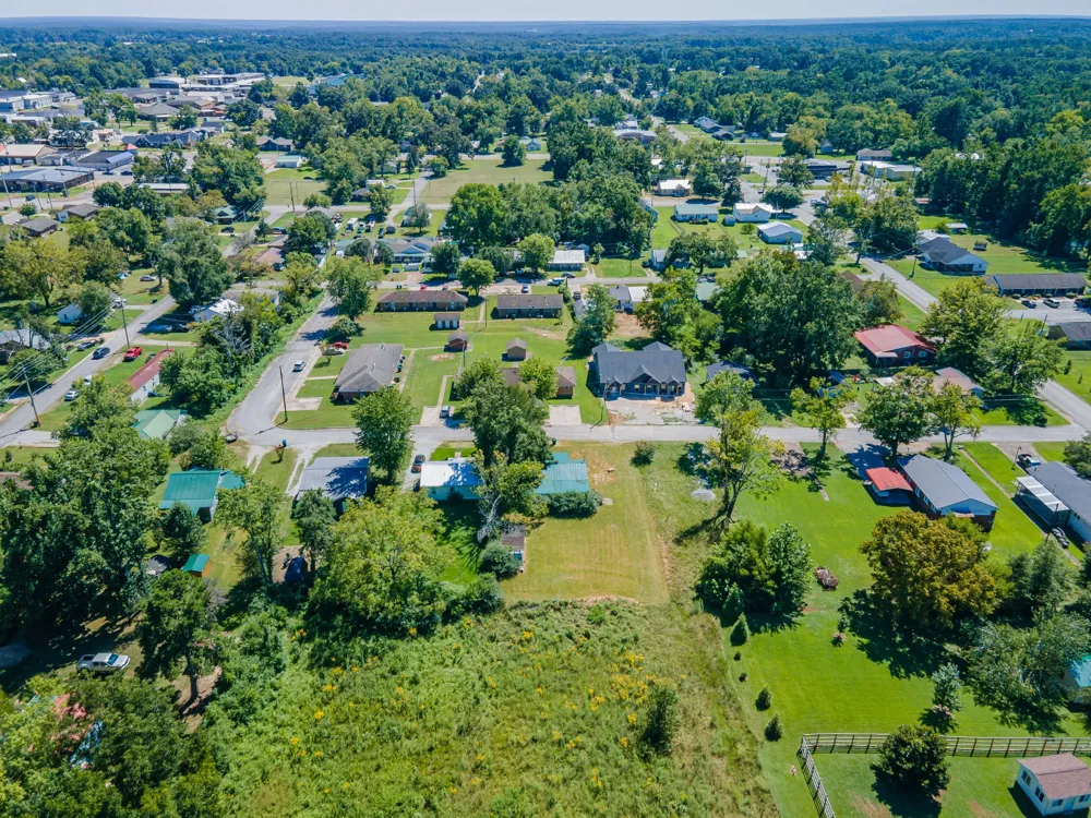 315 Willis Ave Hohenwald, TN 38462