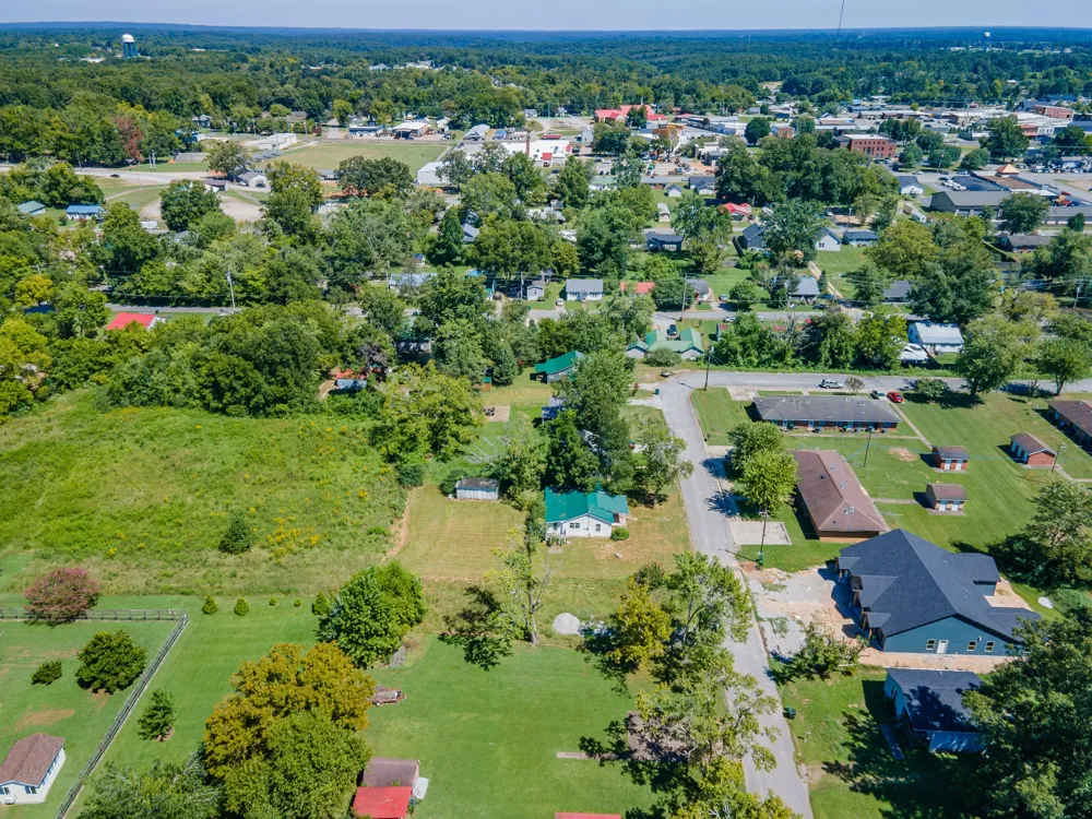 315 Willis Ave Hohenwald, TN 38462