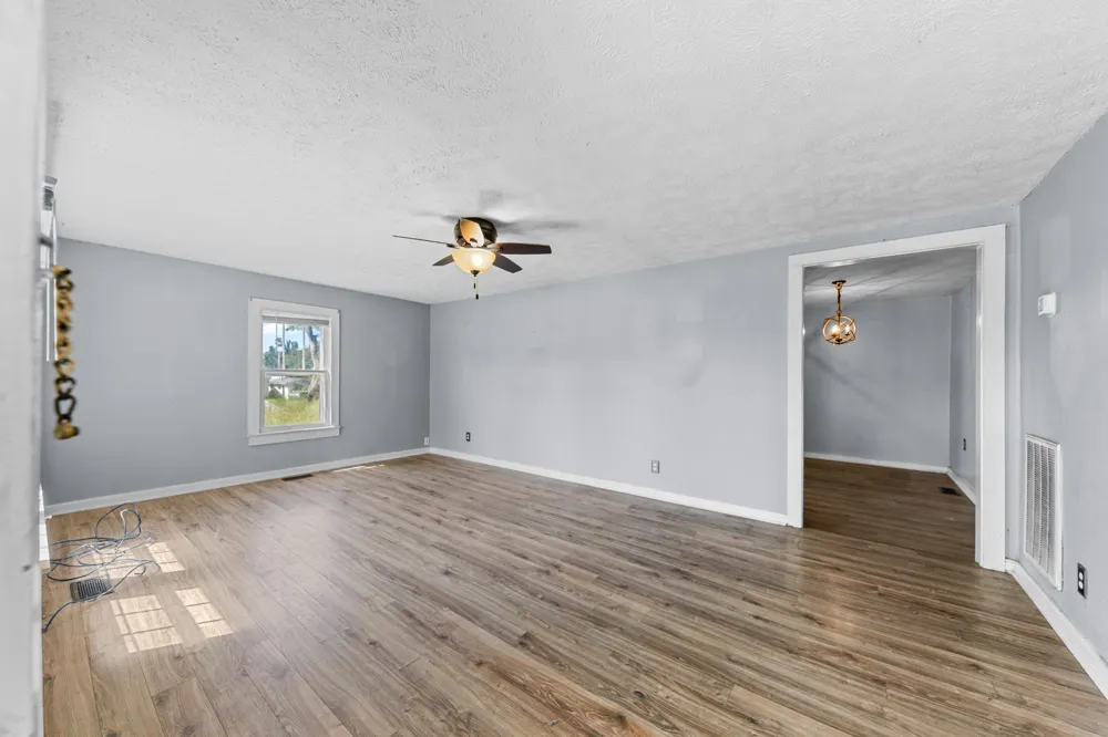 315 Willis Ave Hohenwald, TN 38462